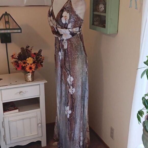 Made With ❤️  Maxi Dress - Picture 6 of 13